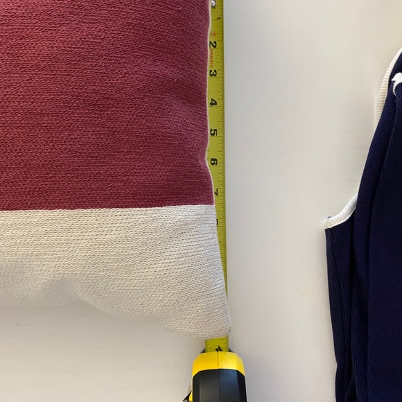 Pillows - Picture 7 of 8